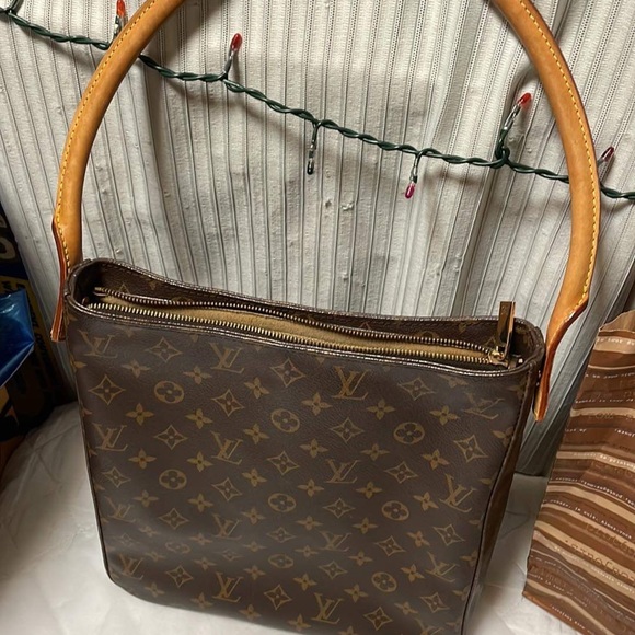 Louis Vuitton Looping MM size - Picture 2 of 6